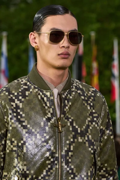 Look 194